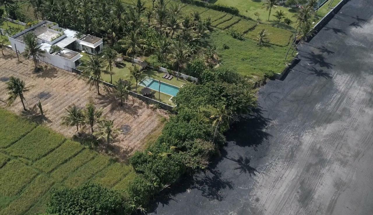 Pantai Hitam Villa Selemadeg 외부 사진